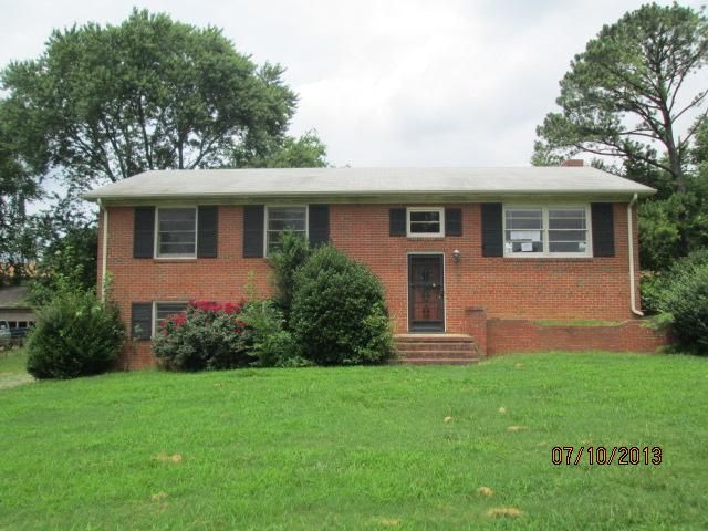 318 Hummingbird Road, Richmond, VA 23227