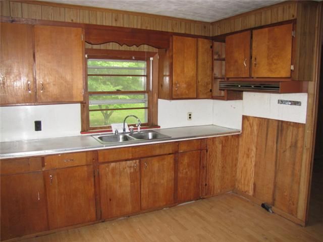 1620 Ayers Rd, Moneta, VA 24121