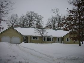 1205 N Prairiewood Dr, Rochester, IN 46975