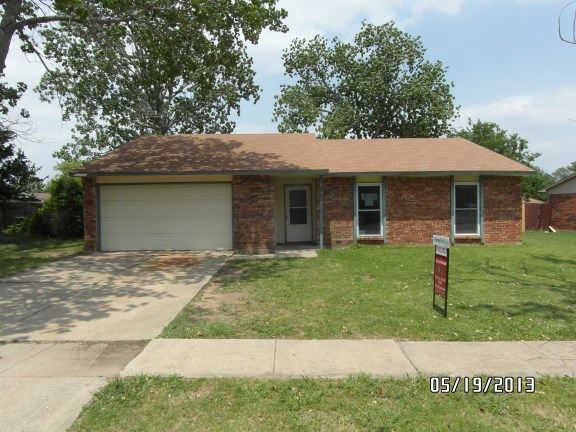 5525 King Dr, The Colony, TX 75056