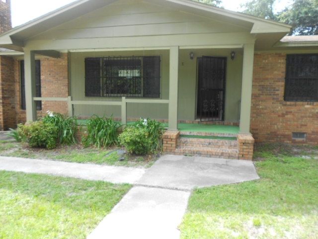 2048 Dean St, Valdosta, GA 31601