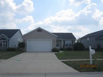 6037 W Breezeway Dr, North Ridgeville, OH 44039