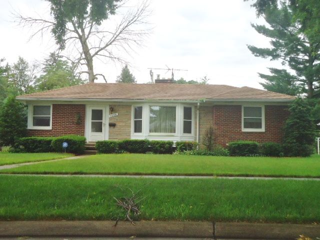 13731 Victoria St., Oak Park, MI 48237