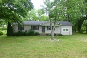 151 H Mitchell Dr, Brownsboro, AL 35741