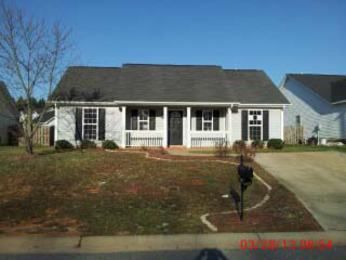 2417 Barkers Ridge Dr., Bessemer City, NC 28016