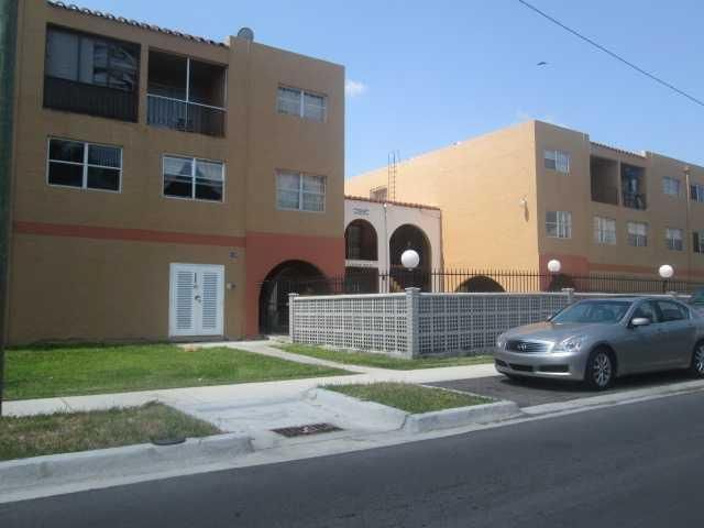 1300 W 53 ST # 5, Hialeah, FL 33012