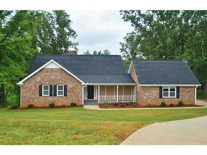 8469 Fairthorn Way, Douglasville, GA 30135