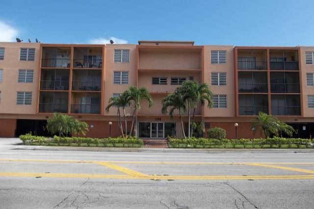 1250 Ne 125 St #414-C, Miami, FL 33161