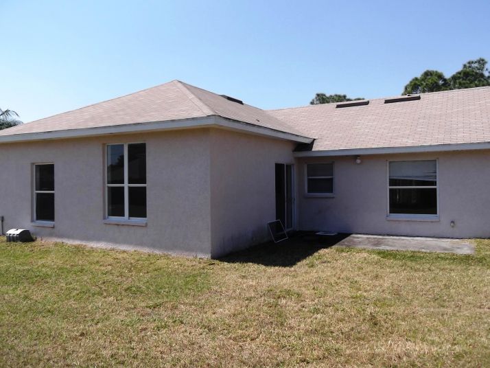 689 SW Gerhard Avenue, Palm Bay, FL 32908