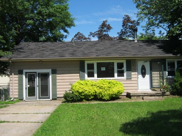 291 Aldrich Rd, Vermilion, OH 44089