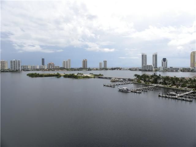 7000 ISLAND BL # 1004, North Miami Beach, FL 33160