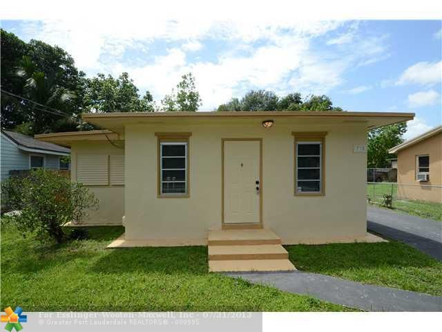 718 COLUMBUS PKWY # REAR, Hollywood, FL 33021