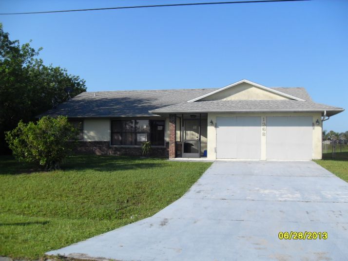 1368 Sultan Dr, Port Saint Lucie, FL 34953