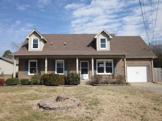 462 Bluff Dr, Clarksville, TN 37043