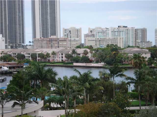 600 THREE ISLANDS BL # 418, Hallandale, FL 33009