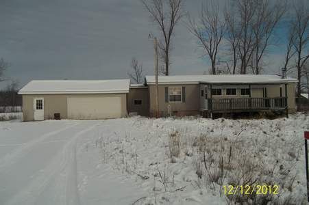 7318 S Porcupine Lake Rd, Lena, WI 54139