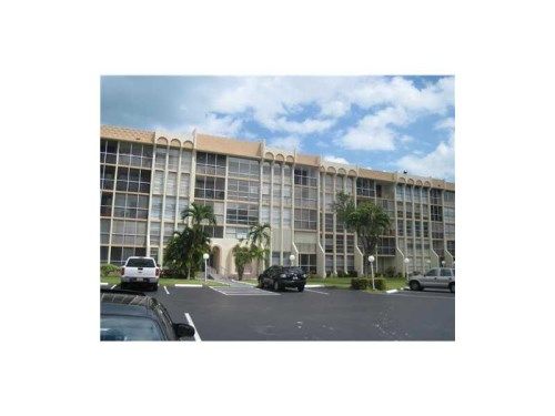 701 THREE ISLANDS BL # 218, Hallandale, FL 33009