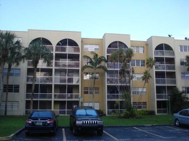 7000 MIAMI GARDENS DR # 4-125, Hialeah, FL 33015