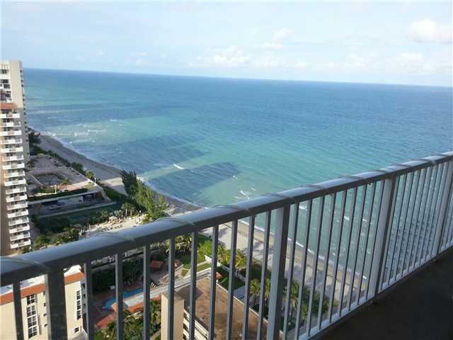 1950 S OCEAN DR # PH B, Hallandale, FL 33009