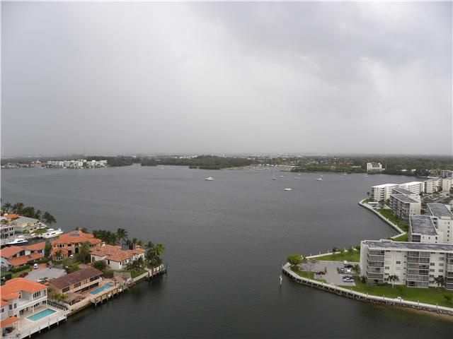 1000 ISLAND BL # 2202, North Miami Beach, FL 33160