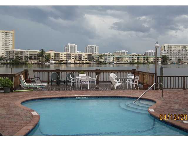 2380 DIANA, Hallandale, FL 33009