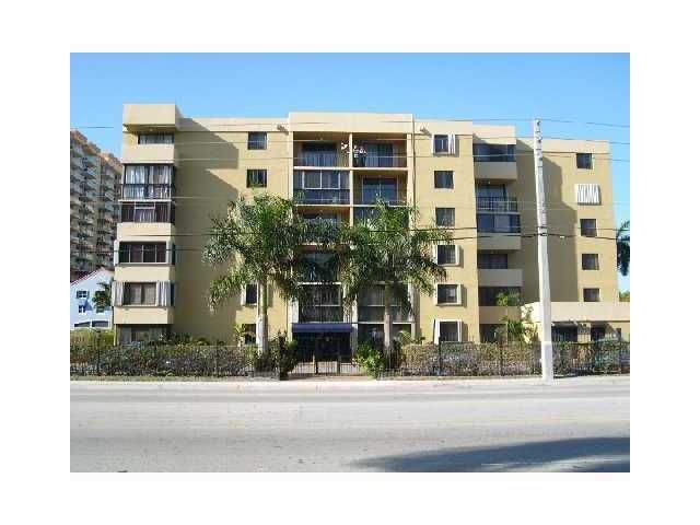 5033 NW 7 ST # 111, Hallandale, FL 33009