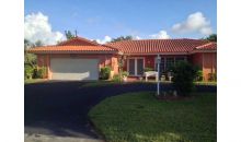 6895 PINEHURST DR Hialeah, FL 33015