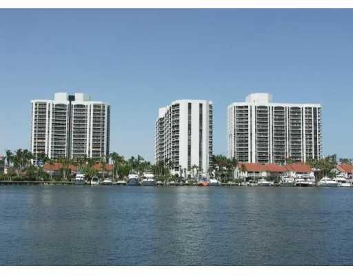 3610 YACHT CLUB DR # 604, Miami, FL 33180