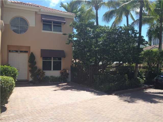 20815 NE 37 CT, Miami, FL 33180