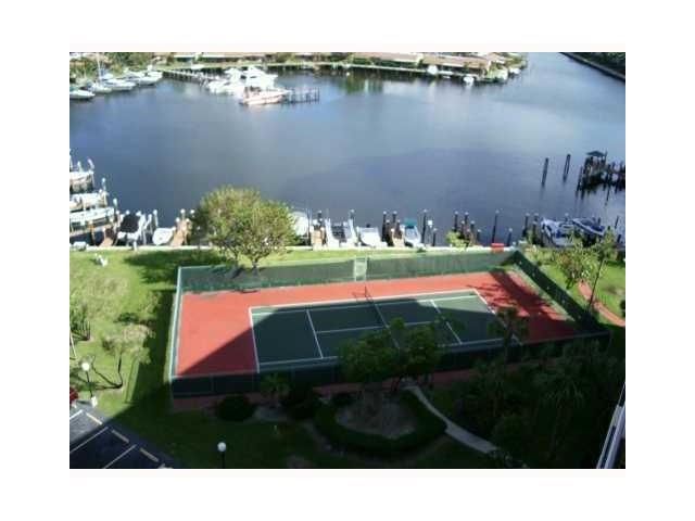 2500 PARKVIEW DR # 602, Hallandale, FL 33009