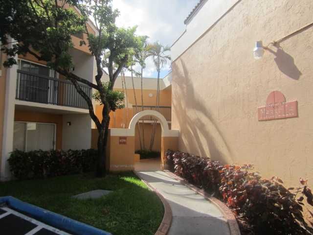 6296 Nw 186th St Apt 208, Hialeah, FL 33015