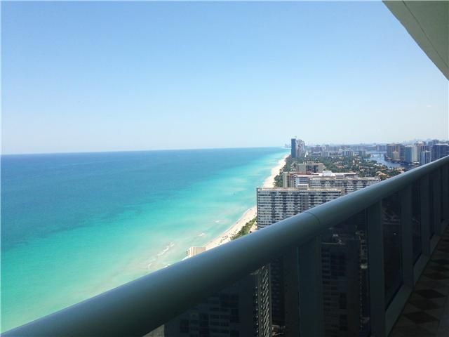 1850 S OCEAN DR # 4003, Hallandale, FL 33009