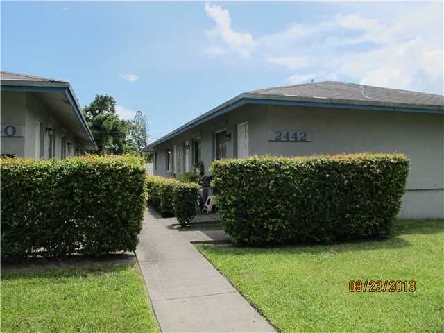 2442 JACKSON ST, Hollywood, FL 33020