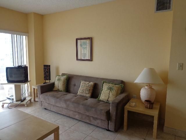 1965 S OCEAN DR # 12 B, Hallandale, FL 33009