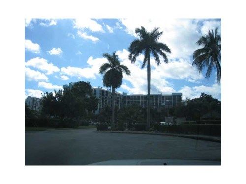 200 LESLIE DR # 217, Hallandale, FL 33009