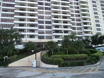 2500 Parkview Dr Unit 806, Hallandale, FL 33009