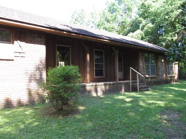 124 Pinewood Ln, West Blocton, AL 35184