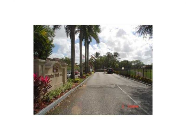 3521 ESTEPONA AV # 24-B-2, Miami, FL 33178