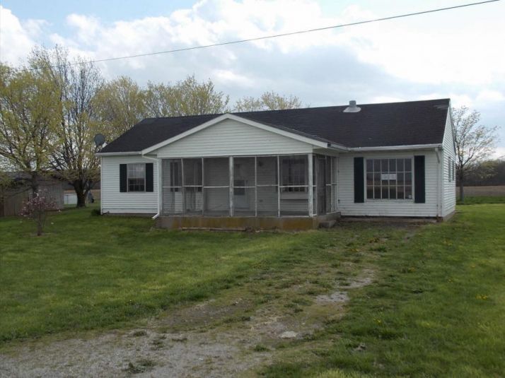 699 Polk Rd, Sabina, OH 45169