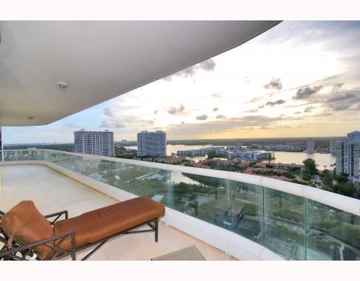 6000 ISLAND BL # 2301, North Miami Beach, FL 33160