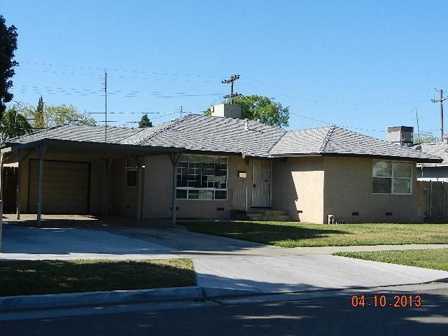 1927 W Hampton Way, Fresno, CA 93705