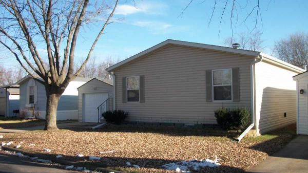 106 Primrose Ln, Green Bay, WI 54311