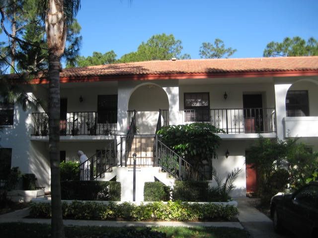 901 Augusta Blvd Apt 6, Naples, FL 34113