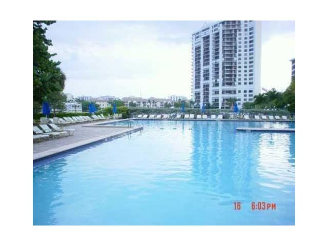 600 THREE ISLANDS BL # 305, Hallandale, FL 33009