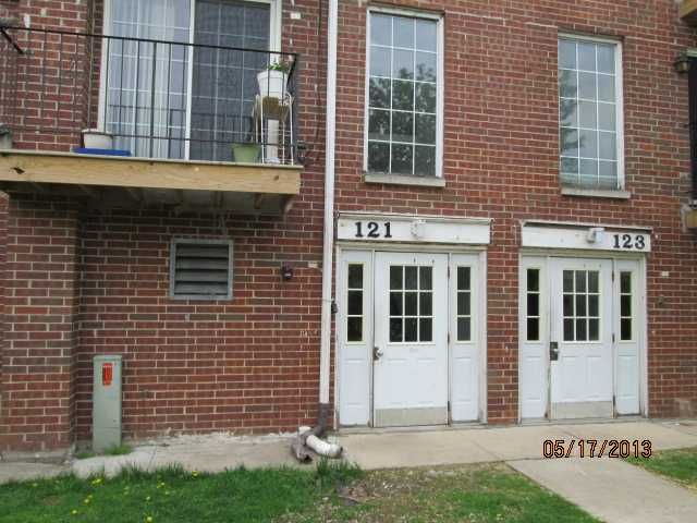 121 W Elk Trl Apt 321, Carol Stream, IL 60188