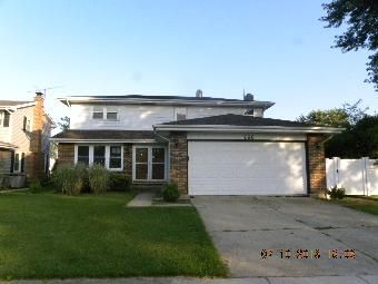 266 Carson Ct, Carol Stream, IL 60188