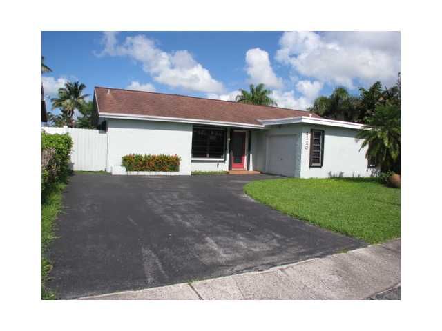 4220 NW 116 AV, Fort Lauderdale, FL 33323