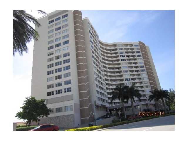 3180 S OCEAN DR # 917, Hallandale, FL 33009