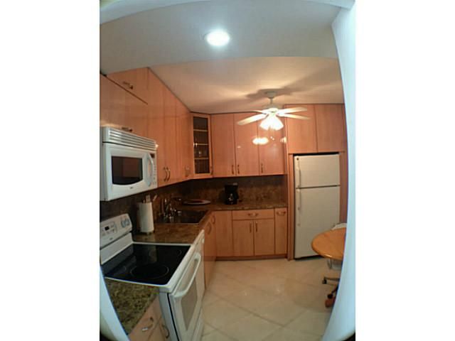 1833 S Ocean Dr # 608, Hallandale, FL 33009