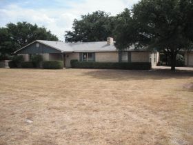 411 Rosenthal Rd, Lorena, TX 76655